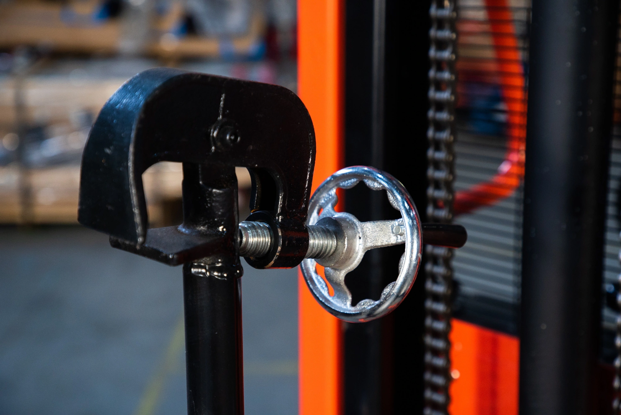 Штабелер-бочкокантователь гидравлический 0,35 т 1,6 м TOR CDT с электроподъемом